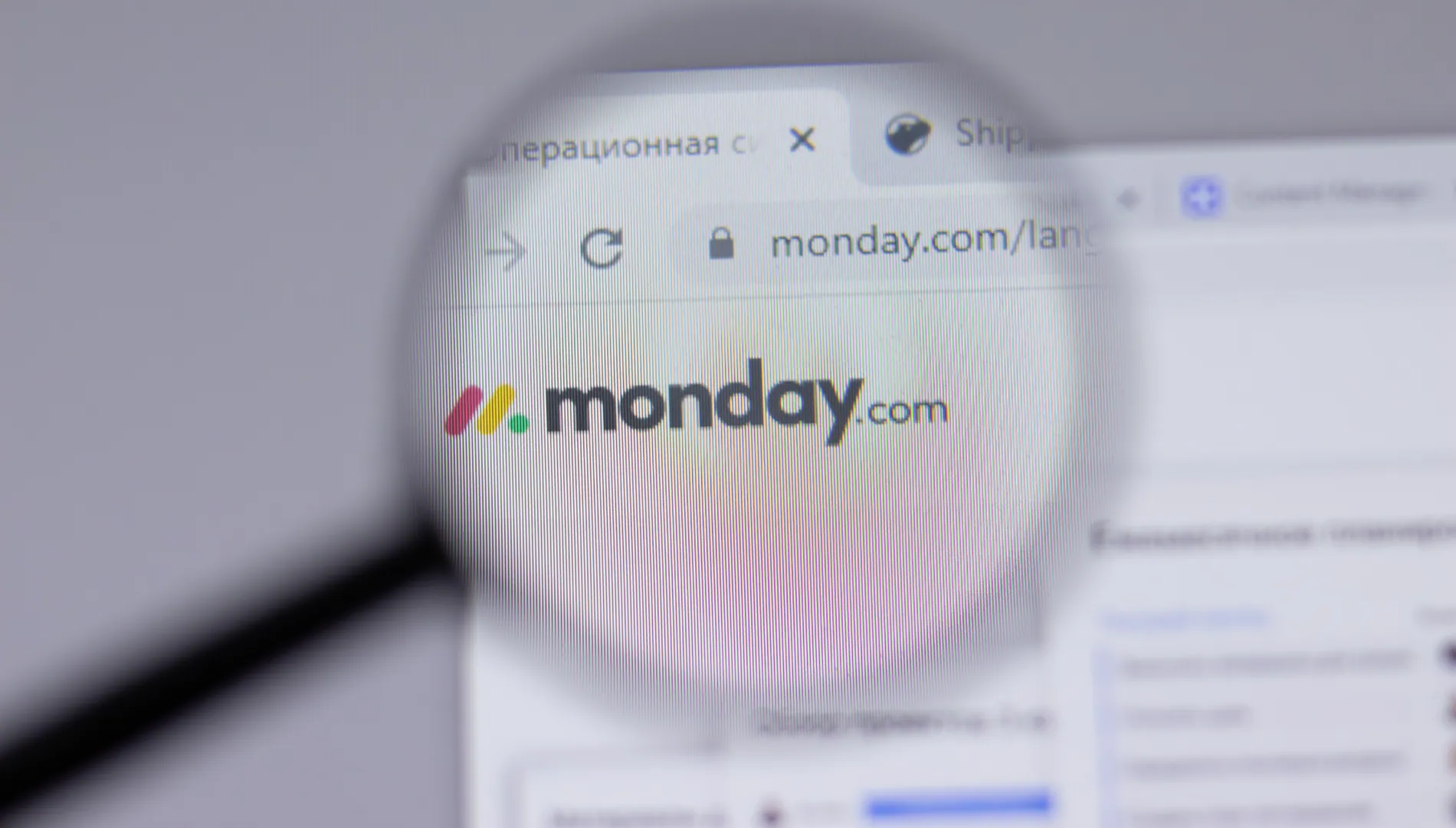 o que é monday.com